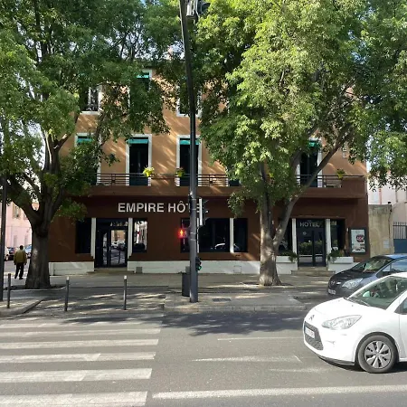 帝国酒店 尼姆