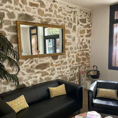 Empire 3* Nîmes