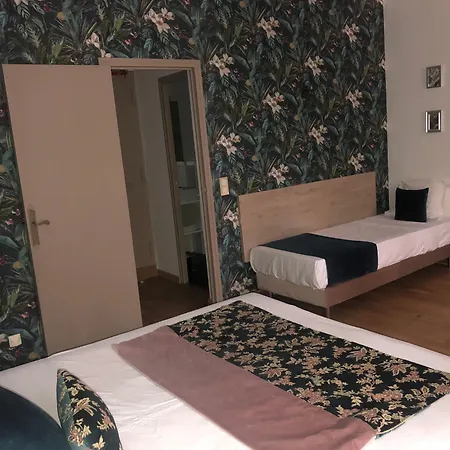Empire Hotel 3*